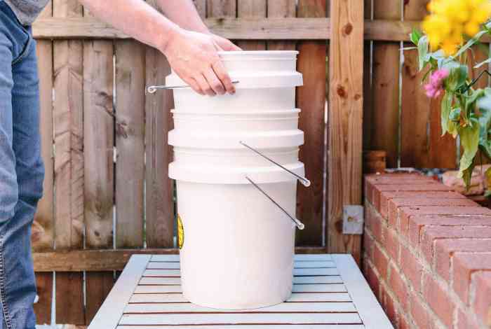 Diy earthworm bin